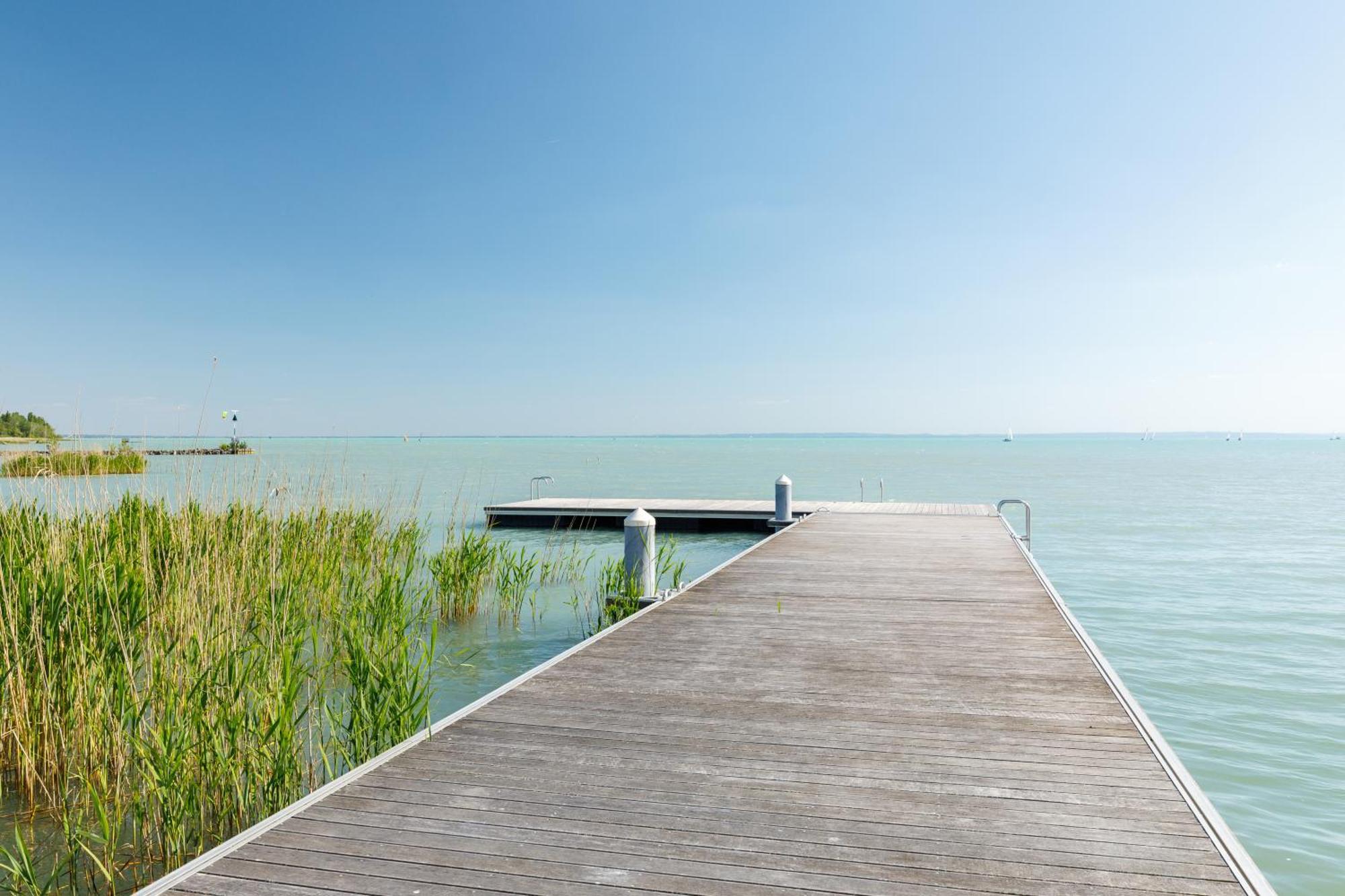 Blue4 Apartment Balatonfůzfő Zewnętrze zdjęcie