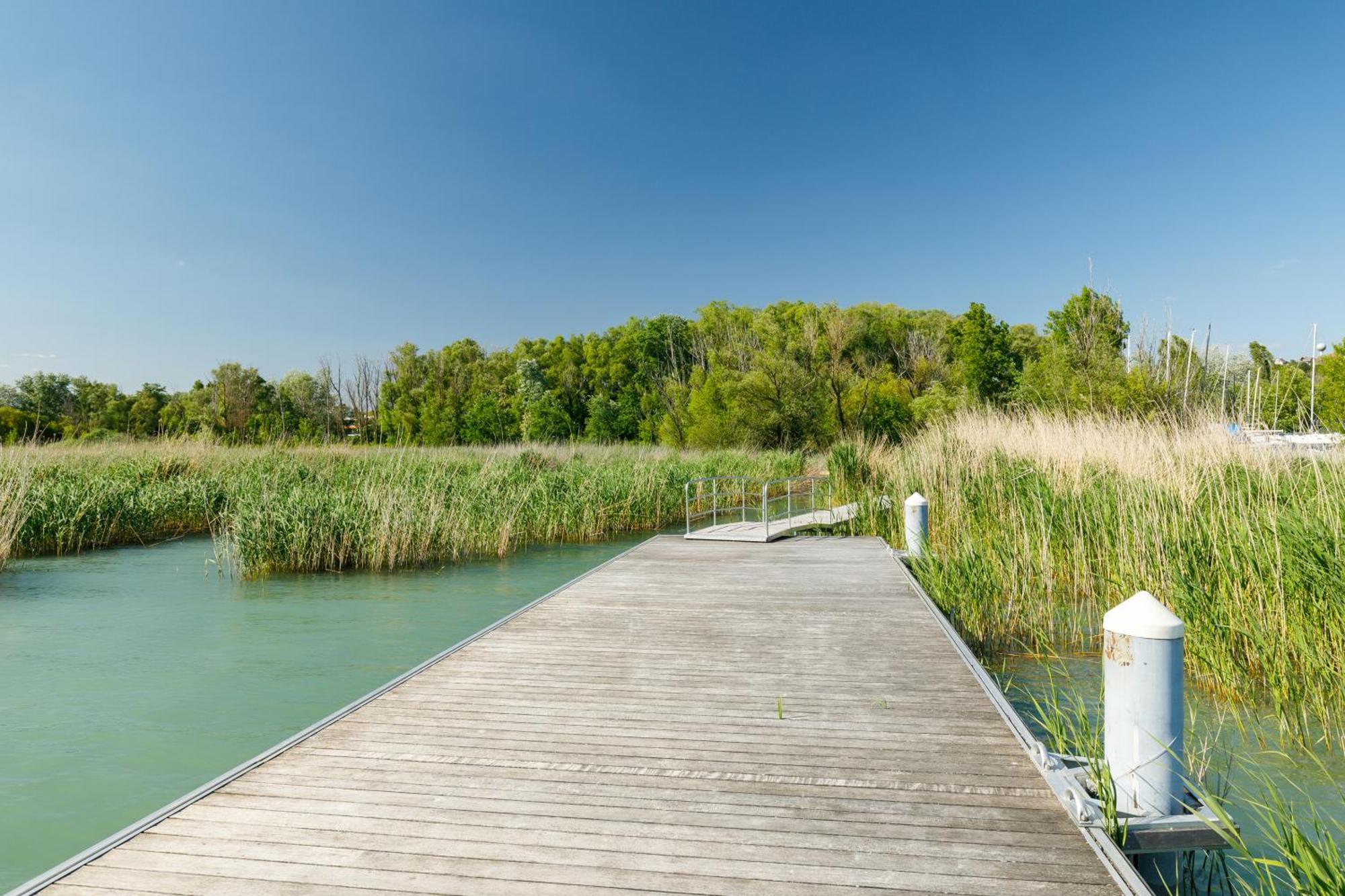 Blue4 Apartment Balatonfůzfő Zewnętrze zdjęcie